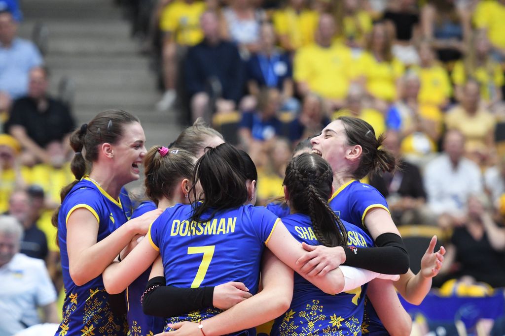 ukrteam-w-20230710.jpg (114.97 Kb)